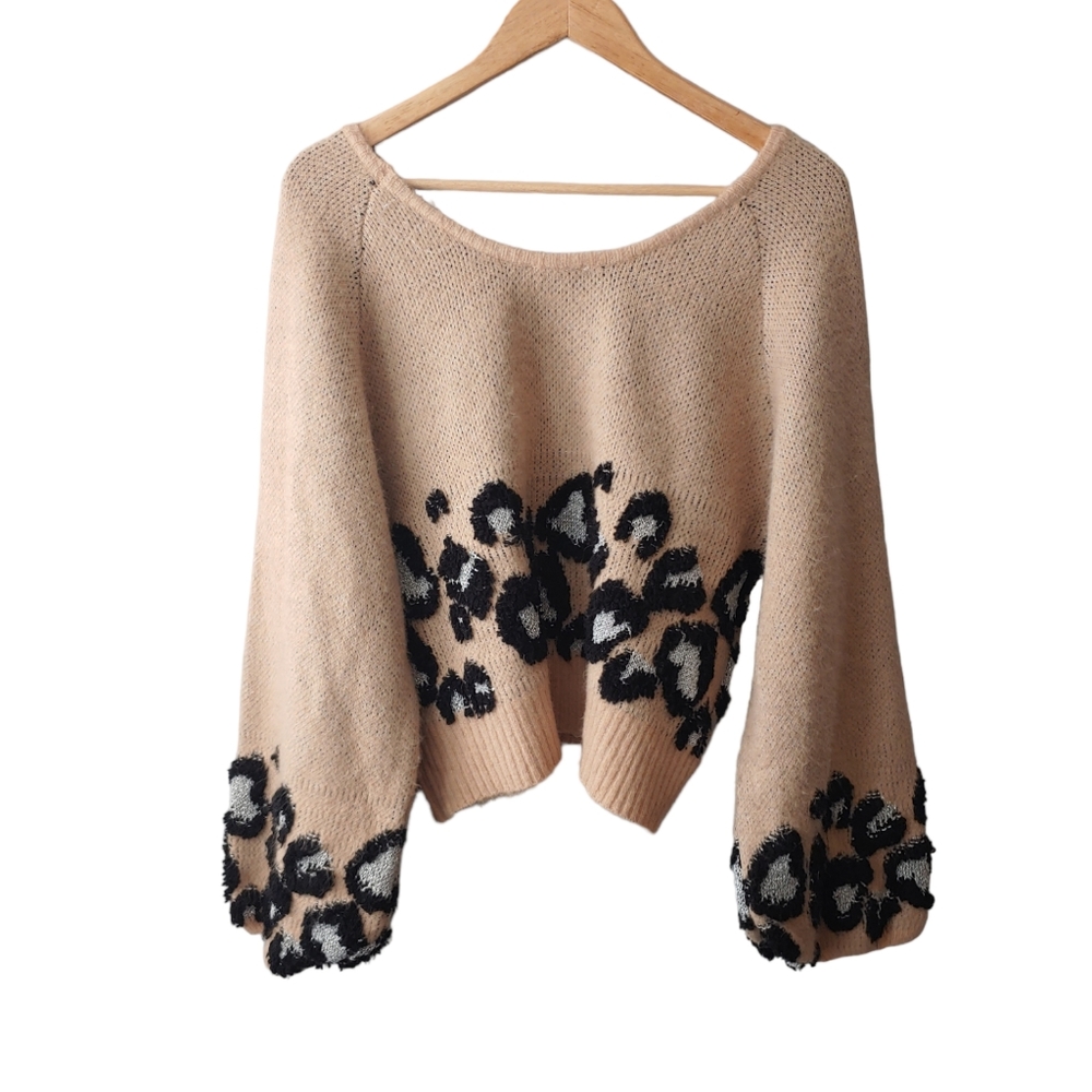Adora Tan Animal Print Balloon Sleeve Sweater Size Medium - Picture 4 of 6